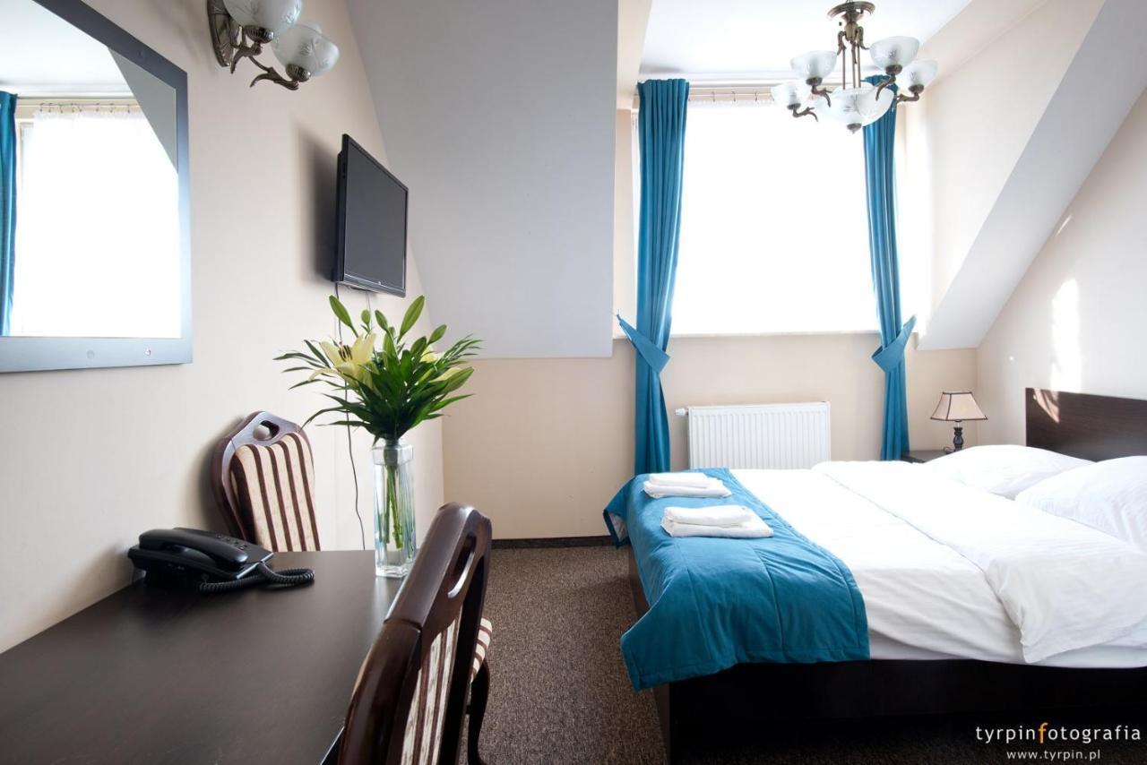 Hotel Millenium Góra Motyczna Kültér fotó