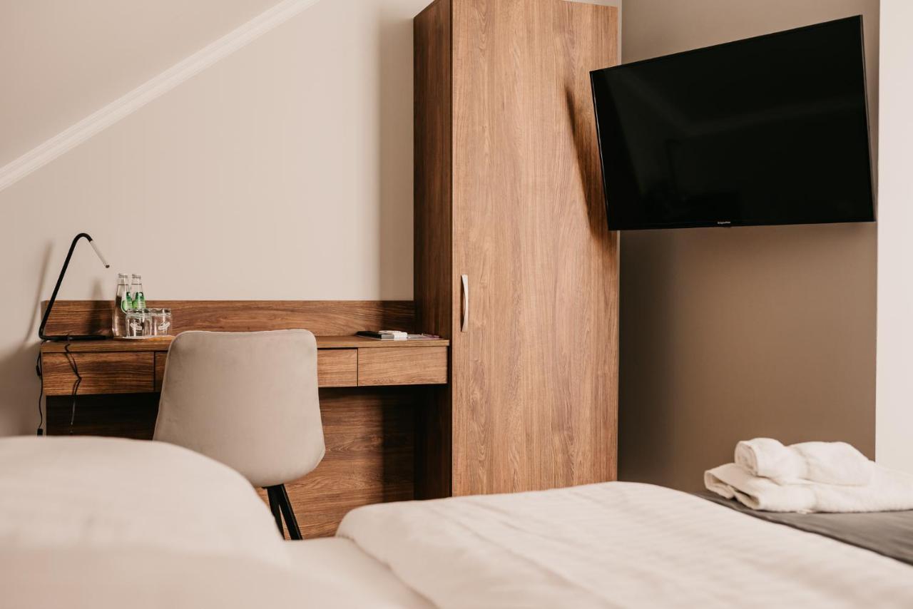 Hotel Millenium Góra Motyczna Kültér fotó