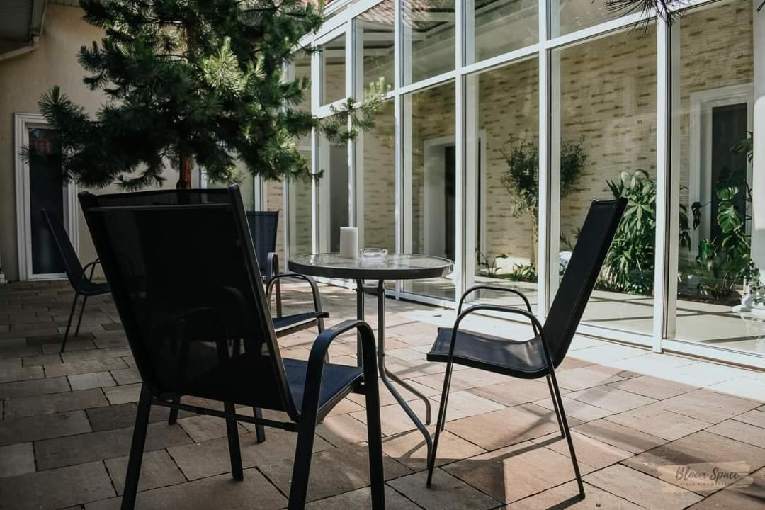 Hotel Millenium Góra Motyczna Kültér fotó